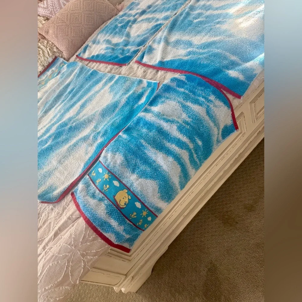 Vintage Winnie the Pooh Cloud Bath Towel Set 4pc Disney